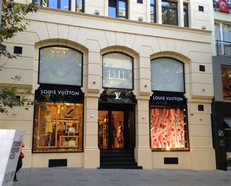 louis vuitton istanbul nisantasi fotoğraflar|Louis Vuitton Istanbul Nisantasi.